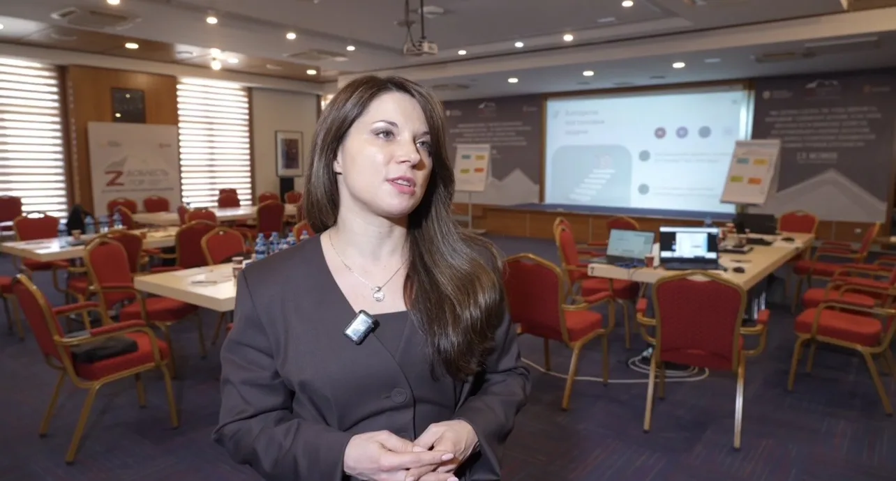 Директор Института управления Правительства ЯНАО Татьяна Кузнецова провела для слушателей программы «Доблесть гор» интенсивный тренинг, посвященный формированию и развитию эффективного коллектива