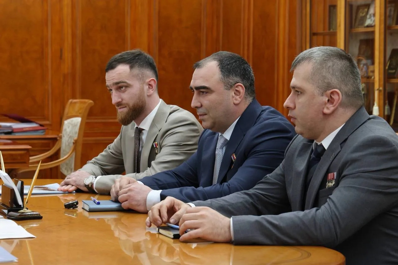 Фёдор Щукин встретился с участниками программы «Время героев»