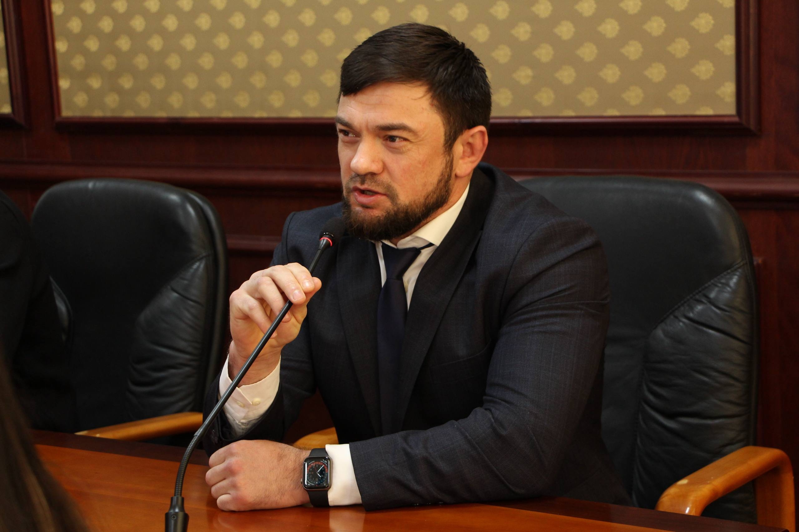 Участник программы «Доблесть гор» Далгат Мухуев встретился со студентами Дагестанского государственного аграрного университета им. М. Джамбулатова