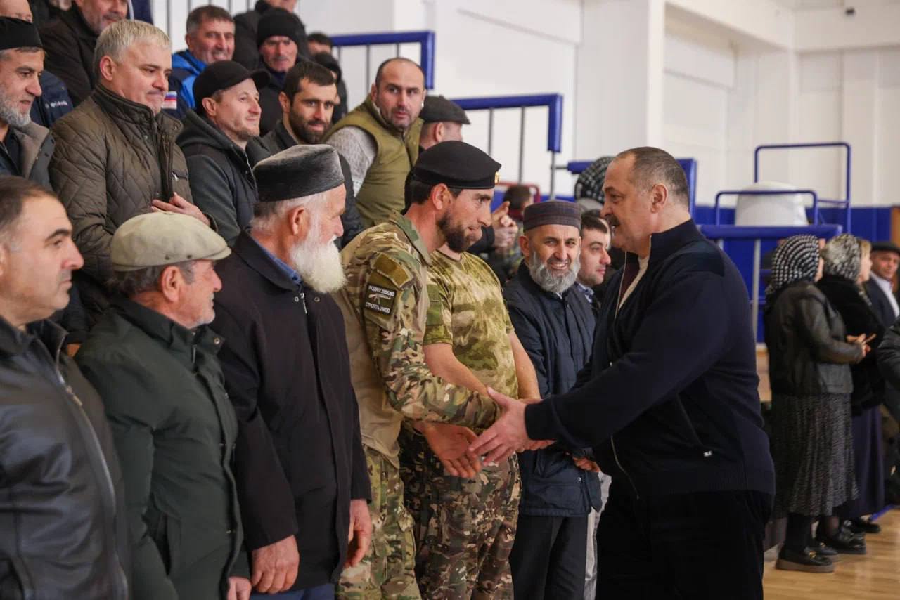 — Если человек по-настоящему предан Родине, он сделает все для процветания республики.